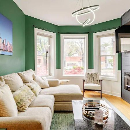 2 Bed Apt W/ Office, Free Parking, Near Wrigley Chicago Exterior photo