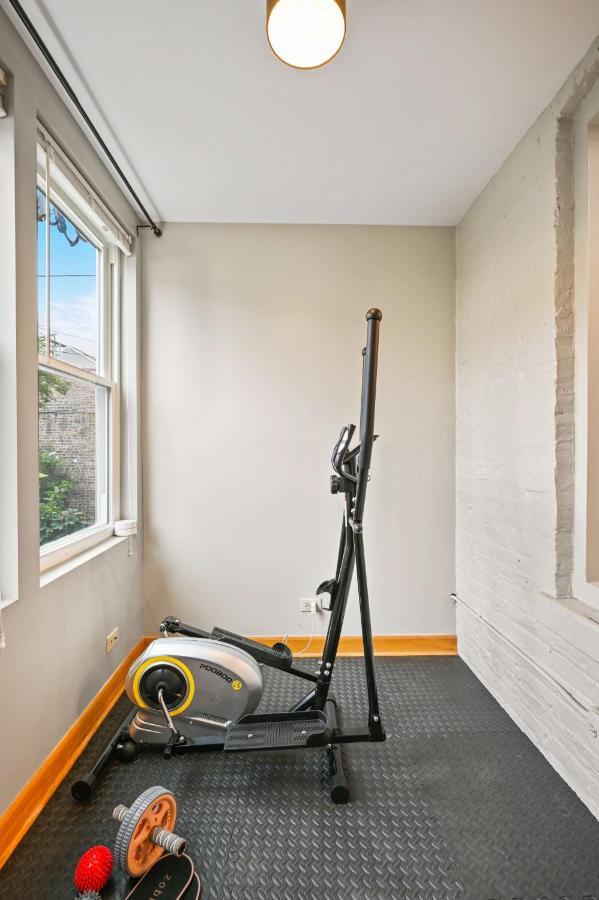 2 Bed Apt W/ Office, Free Parking, Near Wrigley Chicago Exterior photo