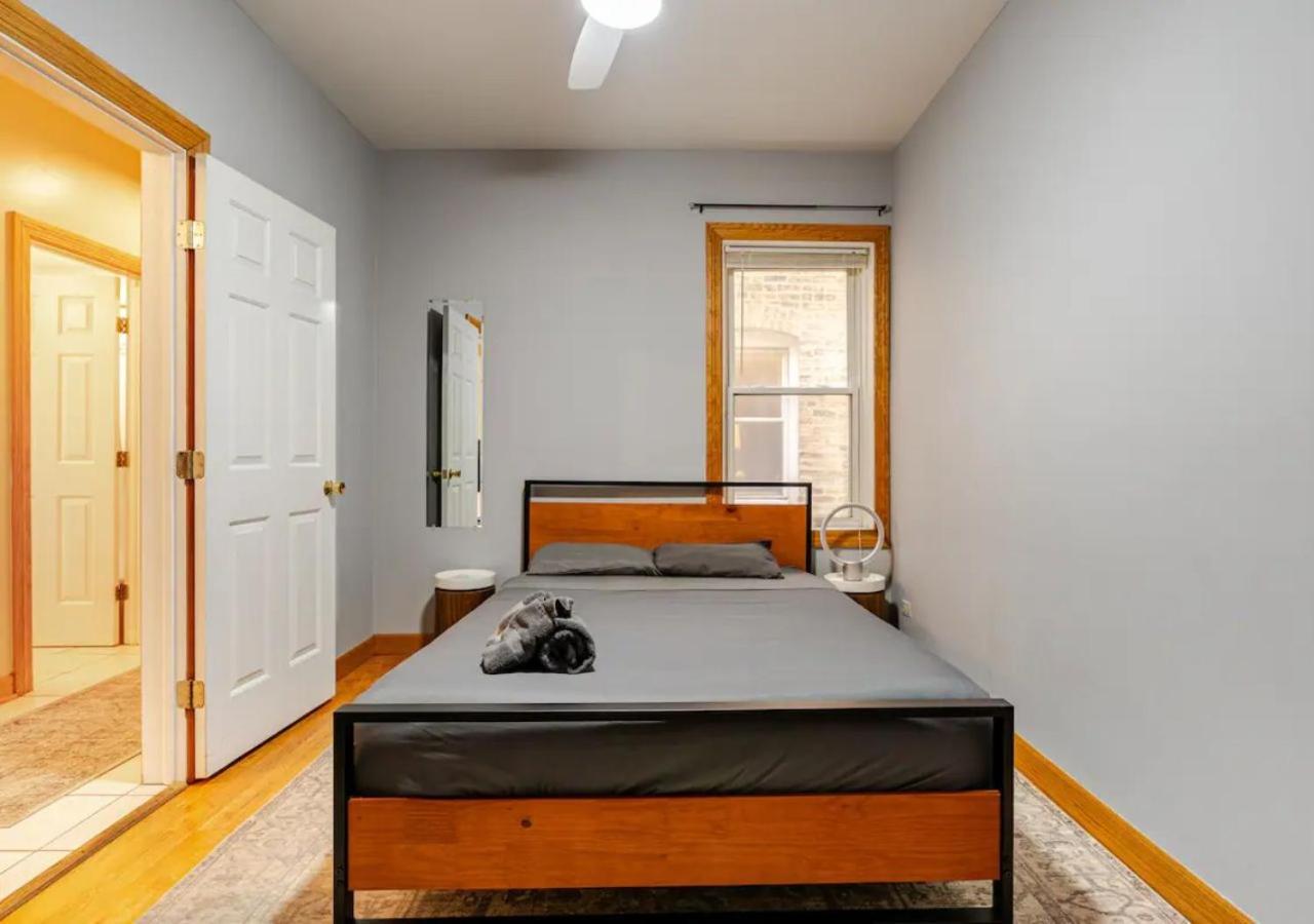 2 Bed Apt W/ Office, Free Parking, Near Wrigley Chicago Exterior photo