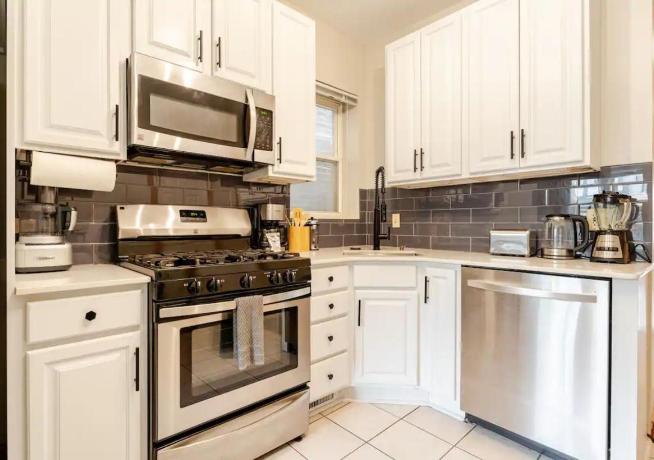 2 Bed Apt W/ Office, Free Parking, Near Wrigley Chicago Exterior photo